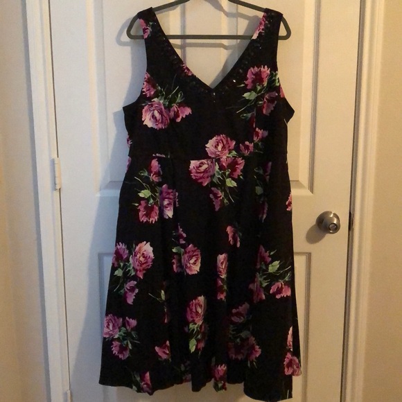 torrid Dresses & Skirts - Torrid floral dress.